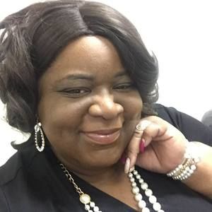 Meet your Posher, Cassandra